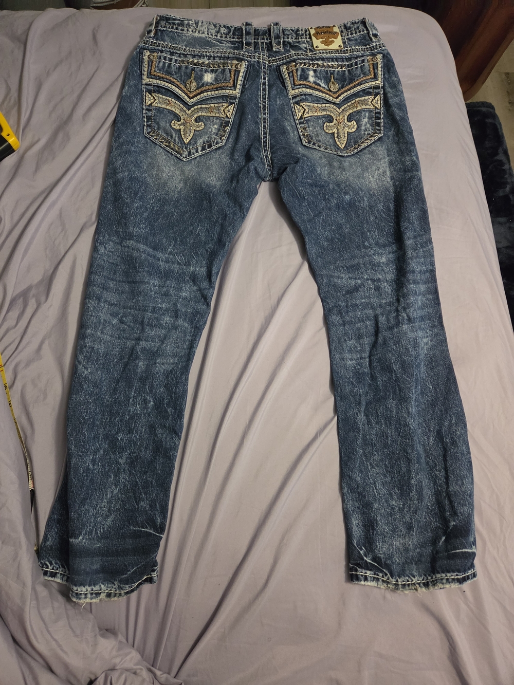 Rock Revival Men's Faded Blue Embroidered Back-Pocket Jeans